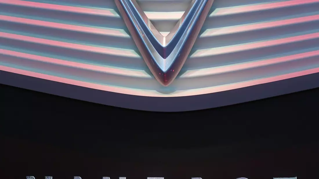 Der Autobauer Vinfast gehört dem Milliardär Pham Nhat Vuong. - Bild: Uli Deck/dpa