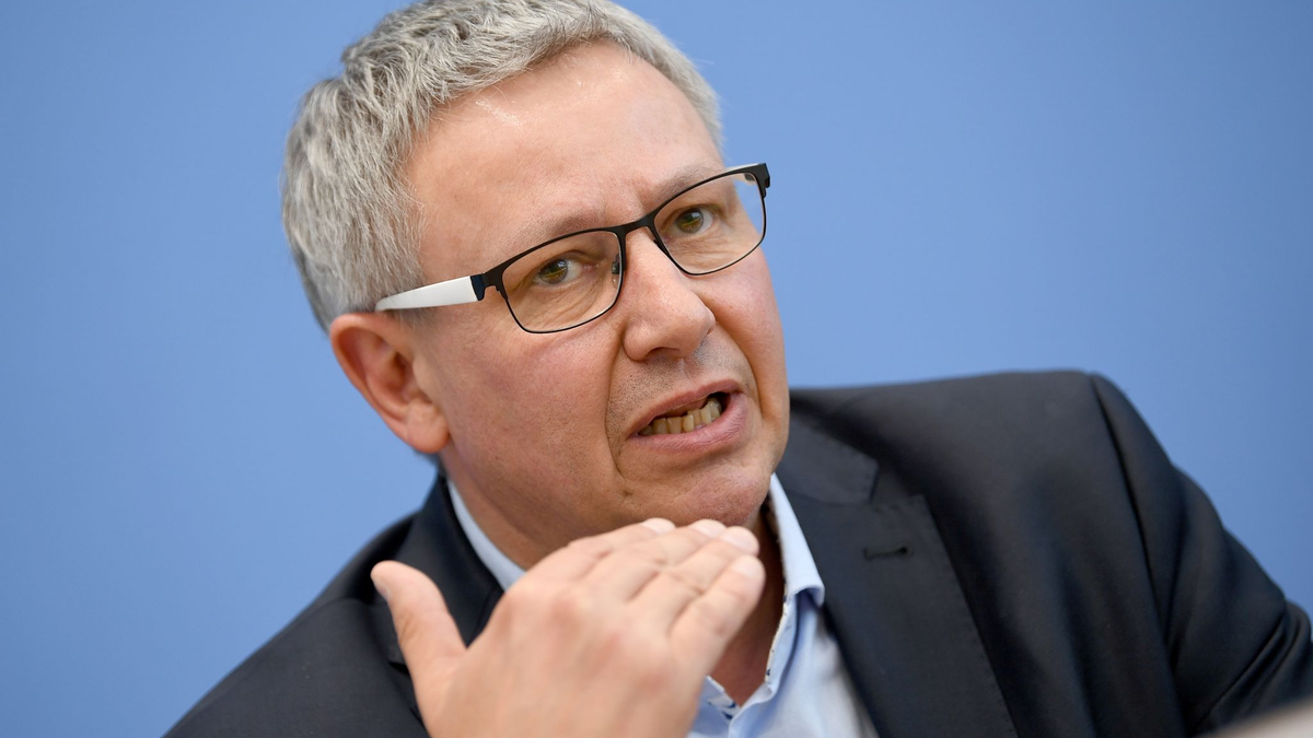 «Die Gefahr, dass nun der Eindruck erweckt wird, die Unfallflucht sei bloß ein Kavaliersdelikt, ist nicht von der Hand zu weisen», sagt Vize-Vorsitzende der Gewerkschaft der Polizei, Michael Mertens. - Foto: Britta Pedersen/dpa/Archiv