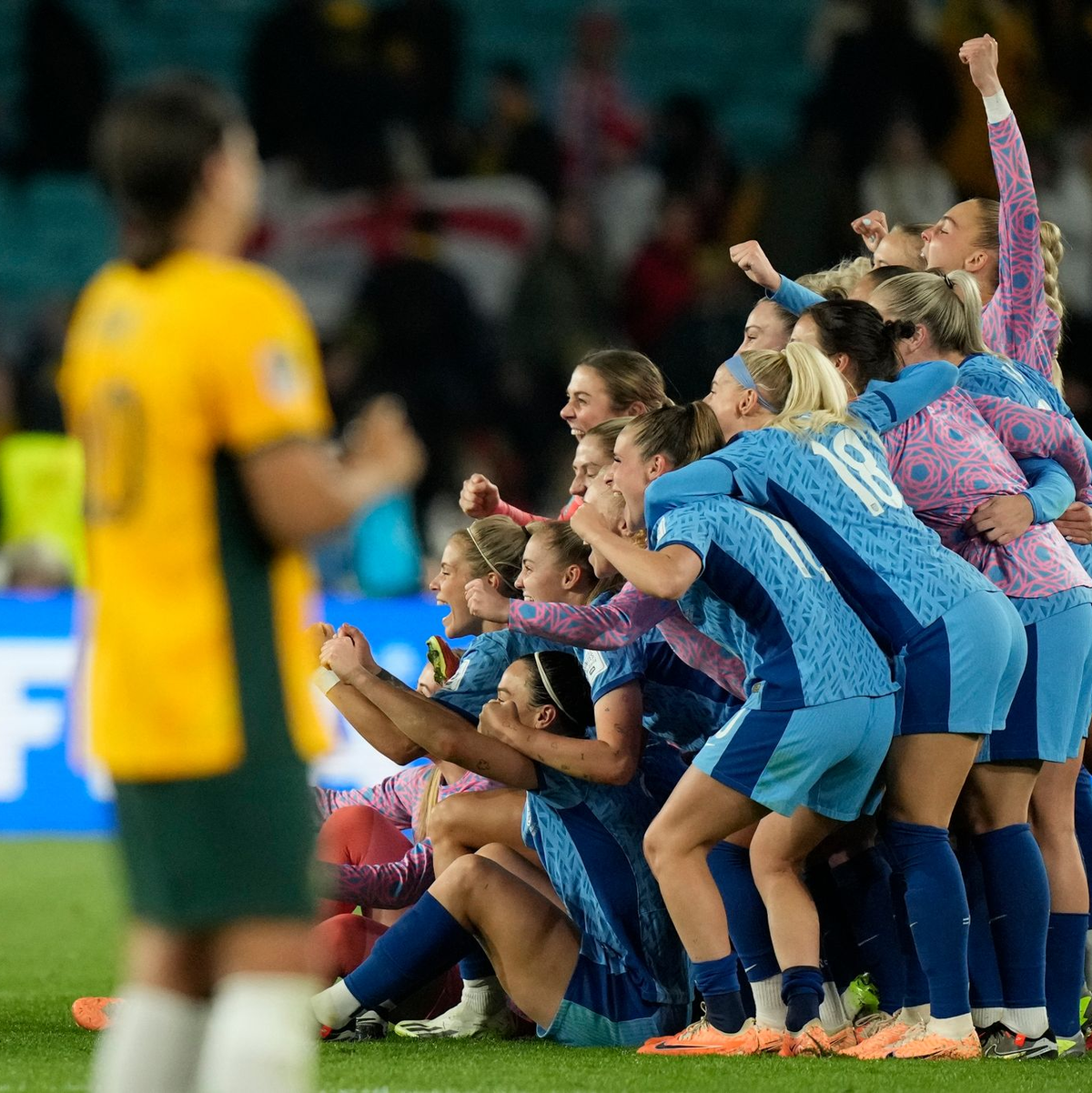Die Engländerinnen besiegten im WM-Halbfinale Australien mit 3:1. - Foto: Rick Rycroft/AP/dpa