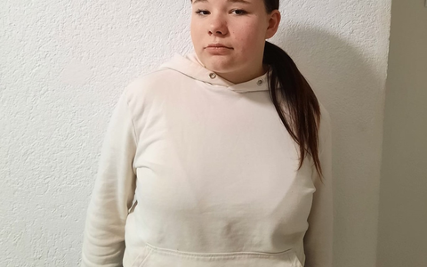 POL-HH: 250425-2. KORREKTUR - anderes Lichtbild zur Vermisstenfahndung nach 12-Jähriger aus Hamburg-Neugraben-Fischbek - Foto: presseportal.de POL-HH: 250425-2. KORREKTUR - anderes Lichtbild zur Vermisstenfahndung nach 12-Jähriger aus Hamburg-Neugraben-Fischbek - Foto: presseportal.de