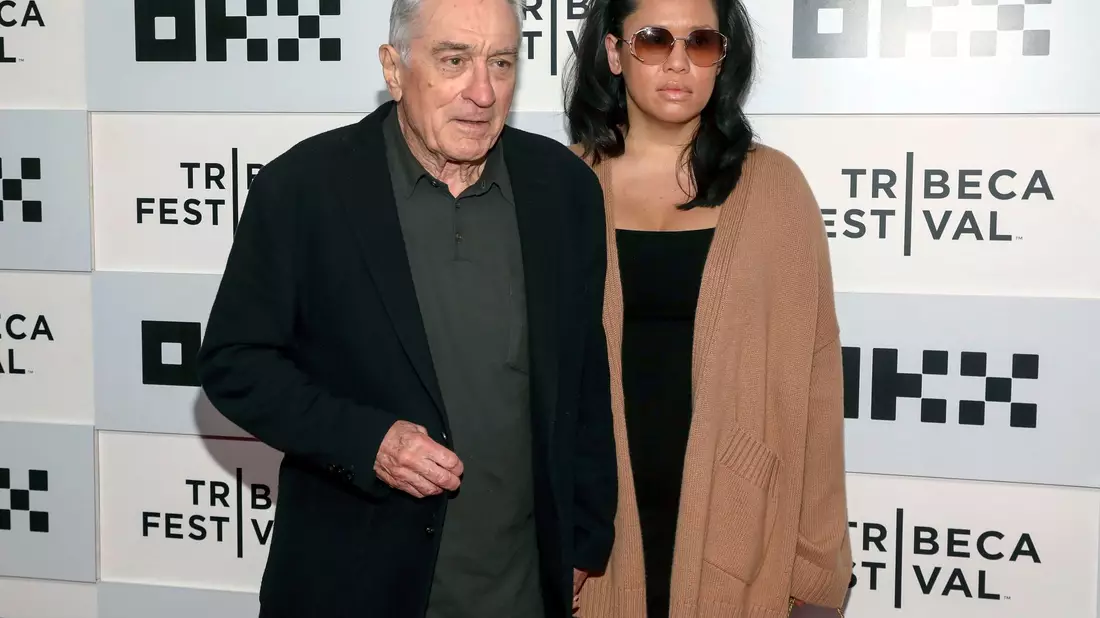 Robert De Niro und Tiffany Chen sind im April Eltern eines Mädchens geworden. - Bild: Andy Kropa/Invision/AP/dpa