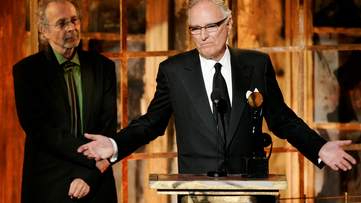 Jerry Moss (r) und Herb Alpert bei ihrer Aufnahme in die Rock and Roll Hall of Fame in New York. - Foto: Jeff Christensem/AP/dpa