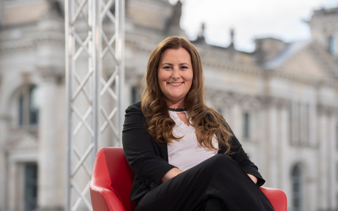 Die Linke-Parteivorsitzende Janine Wissler beim ARD-Sommerinterview. - Foto: Paul Zinken/dpa