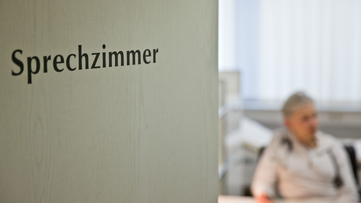 Jedes vierte Gutachten kam laut Gutachter der Krankenkassen zu dem Schluss, dass ein Behandlungsfehler vorlag. - Foto: Daniel Karmann/dpa