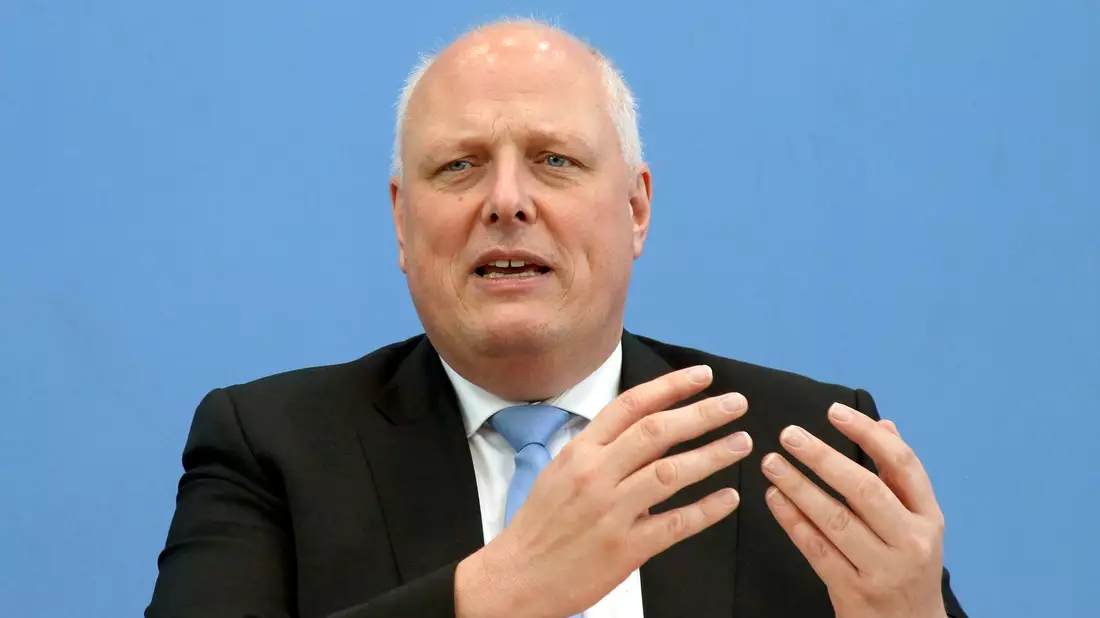 Viele Fragen rund um die elektronische Patientenakte sind weiterhin noch nicht beantwortet, kritisiert Ulrich Kelber (SPD), Bundesbeauftragter für den Datenschutz und die Informationsfreiheit. - Bild: Wolfgang Kumm/dpa