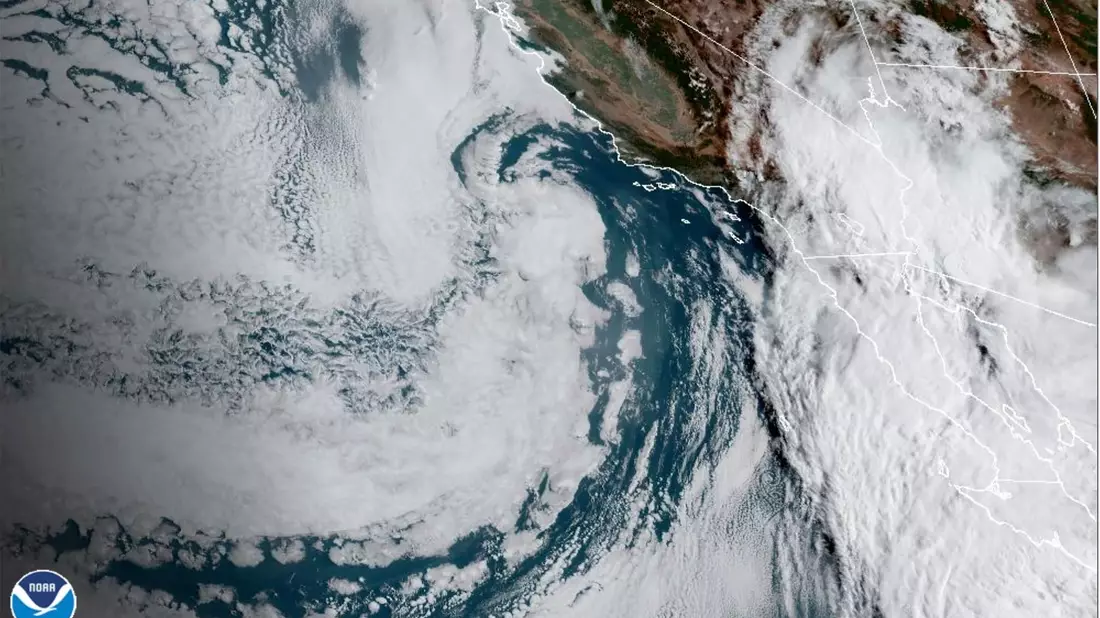 Der Hurrikan «Hilary» vor der mexikanischen Pazifikküste. - Bild: Uncredited/NOAA/AP/dpa