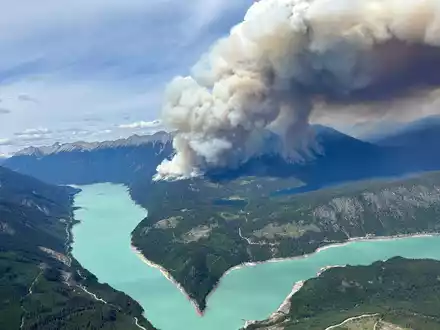 Waldbrände in der Nähe des Downton Lake im südlichen Teil von British Columbia. - Foto: -/XinHua/dpa