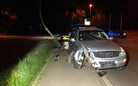 POL-HI: Verkehrsunfall fordert zwei Verletzte - Foto: presseportal.de