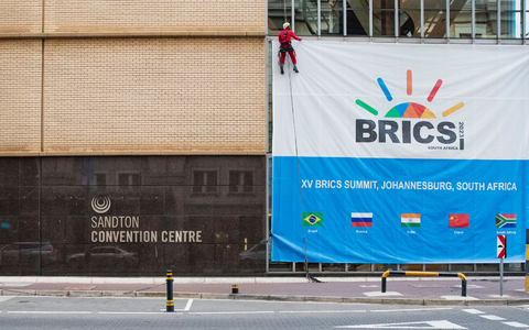 Das Sandton Convention Center in Johannesburg, Südafrika. Der 15. BRICS-Gipfel wird vom 22. bis 24. August dort stattfinden. - Foto: Zhang Yudong/XinHua/dpa