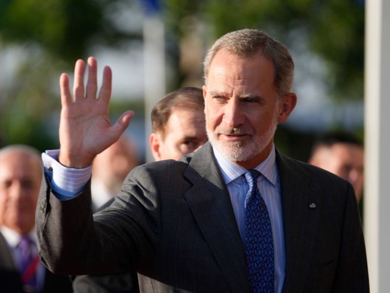 Beginnt Konsultationen zur Regierungsbildung: Spaniens König Felipe VI., hier bei einem Besuch in Paraguay. - Foto: Jorge Saenz/AP