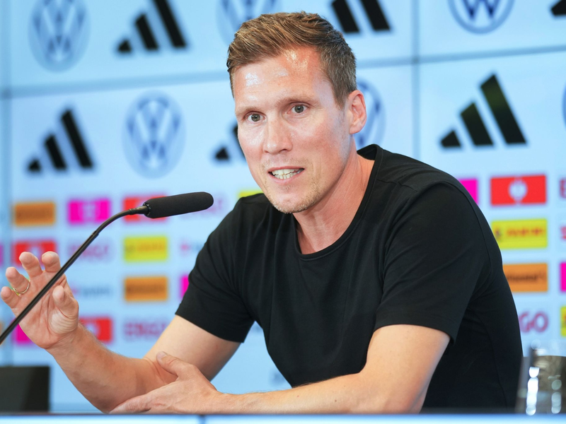 Hannes Wolf ist der neue DFB-Direktor für den Bereich Nachwuchs, Training und Entwicklung. - Foto: Thomas Frey/dpa