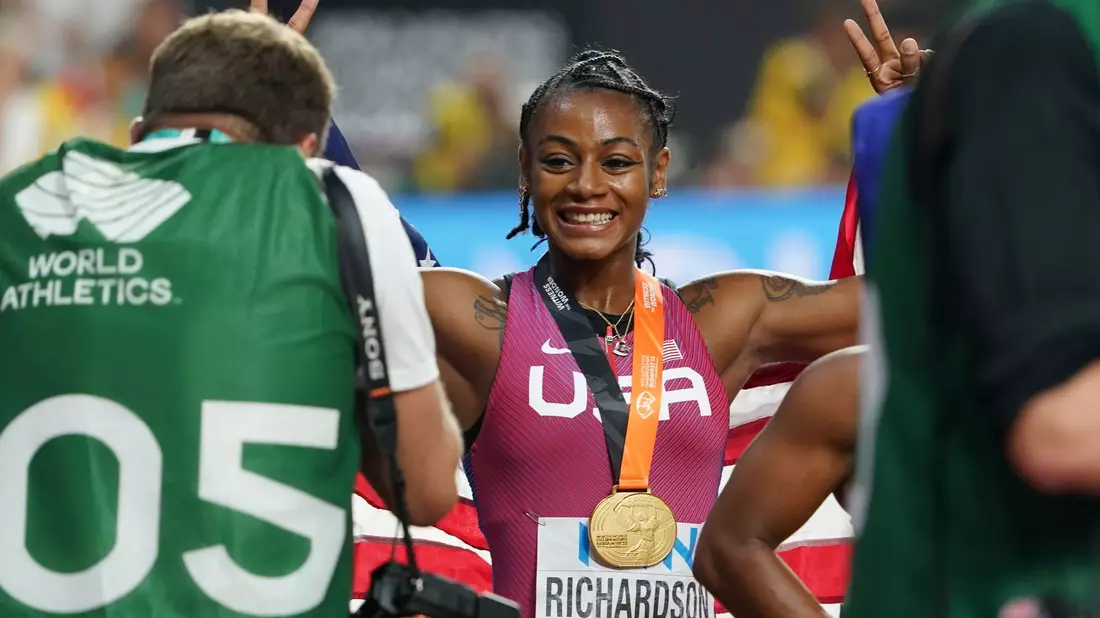 Sha'carri Richardson aus den USA gewinnt die 100 Meter bei der WM in Budapest in 10,65 Sekunden. - Bild: Marcus Brandt/dpa