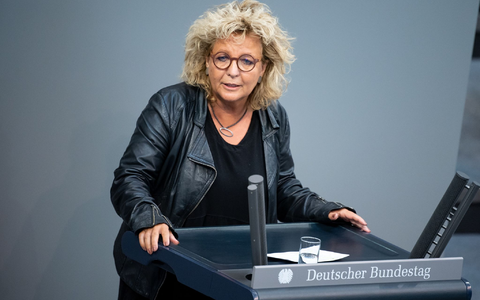 Beate Müller-Gemmeke (Bündnis 90/Die Grünen) spricht in der Plenarsitzung im Deutschen Bundestag. - Foto: Bernd von Jutrczenka/dpa Beate Müller-Gemmeke (Bündnis 90/Die Grünen) spricht in der Plenarsitzung im Deutschen Bundestag. - Foto: Bernd von Jutrczenka/dpa