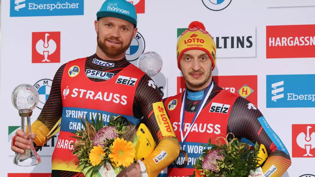 Die Rodler Toni Eggert und Sascha Benecken gewannen zusammen elf WM-Titel, olympisches Silber in Peking (2022) und Bronze in Pyeongchang (2018). - Bild: Friso Gentsch/dpa