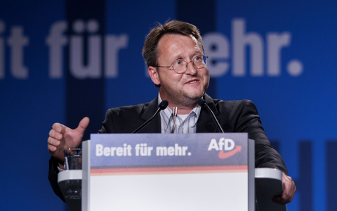 Robert Sesselmann (AfD), neuer Landrat des Kreises Sonneberg in Thüringen. - Foto: Carsten Koall/dpa