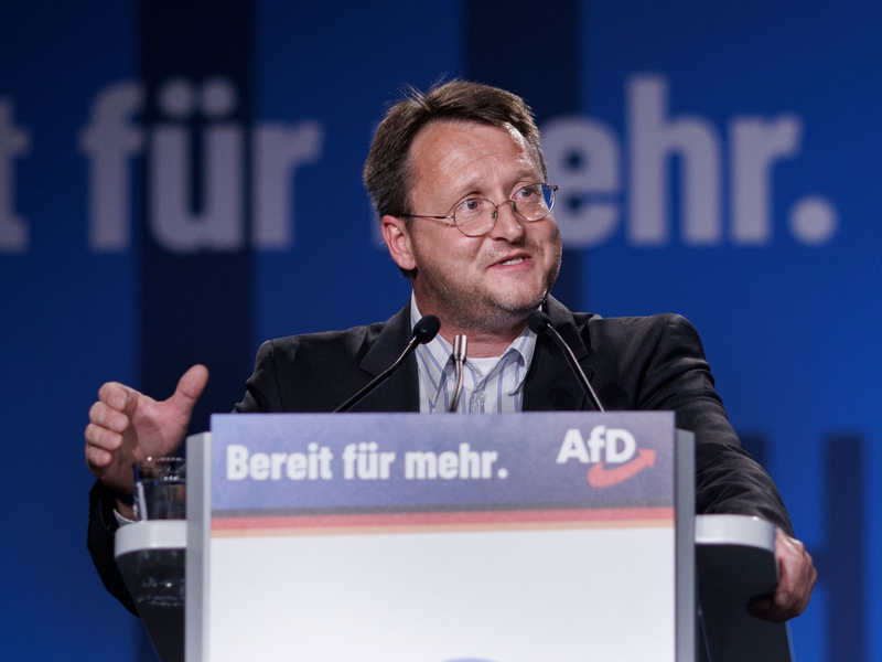 Robert Sesselmann (AfD), neuer Landrat des Kreises Sonneberg in Thüringen. - Foto: Carsten Koall/dpa