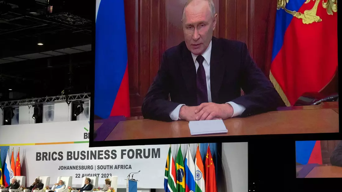 Kremlchef Wladimir Putin nimmt per Videokonferenz am Brics-Gipfel teil. - Bild: Jerome Delay/AP/dpa