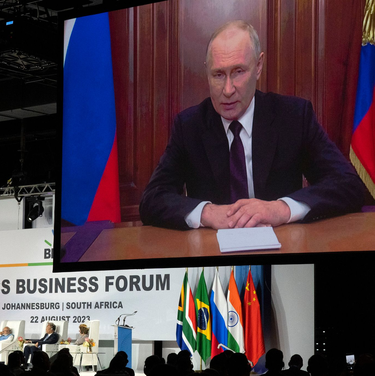 Kremlchef Wladimir Putin nimmt per Videokonferenz am Brics-Gipfel teil. - Foto: Jerome Delay/AP/dpa