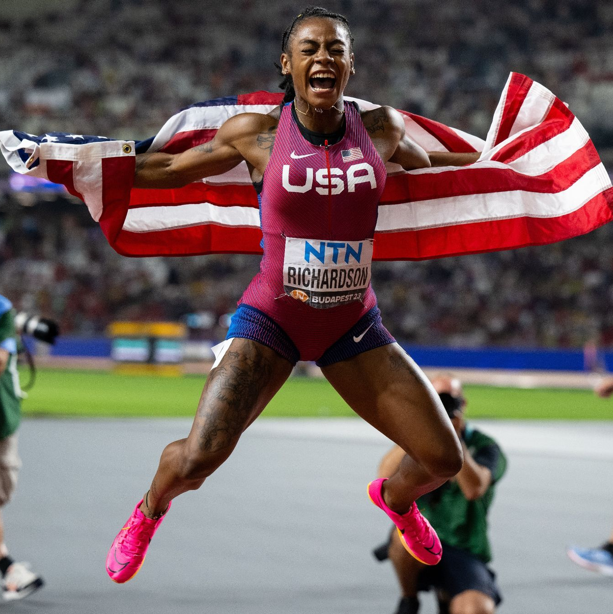 Die US-Amerikanierin Sha'carri Richardson stellte alle Konsumentinnen in den Schatten und setzte sich die WM-Krone auf. - Foto: Sven Hoppe/dpa