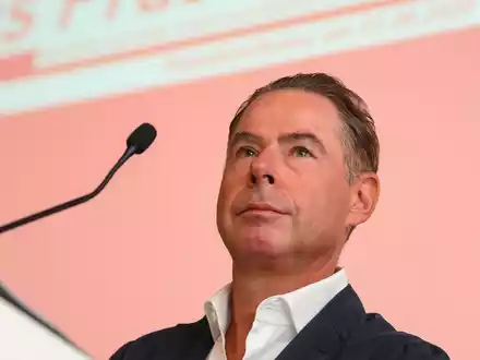 Mathias Düsterdick, Vorstandsvorsitzender der Gerchgroup AG Düsseldorf. Der auf Büroimmobilien und Quartiersentwicklung spezialisierte Projektentwickler Gerch hat für vier Gesellschaften Insolvenz angemeldet. - Foto: Arne Dedert/dpa