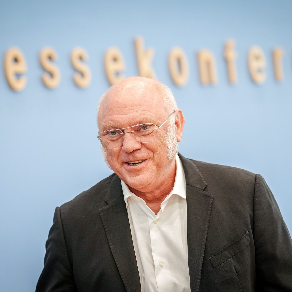 Ulrich Schneider, Hauptgeschäftsführer des Paritätischen Gesamtverbands, sieht eine Welle der Widersprüche auf Jobcenter zukommen (Archivbild). - Foto: Kay Nietfeld/dpa