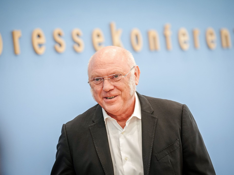 Ulrich Schneider, Hauptgeschäftsführer des Paritätischen Gesamtverbands, sieht eine Welle der Widersprüche auf Jobcenter zukommen (Archivbild). - Foto: Kay Nietfeld/dpa