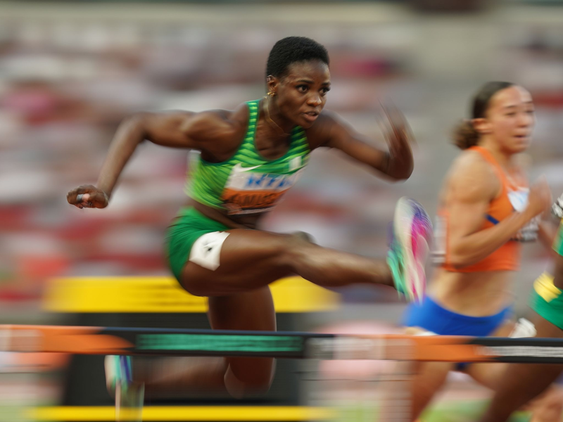 Hat ihren Titel bei den Leichtathletik-Weltmeisterschaften verloren: Tobi Amusan. - Foto: Marcus Brandt/dpa