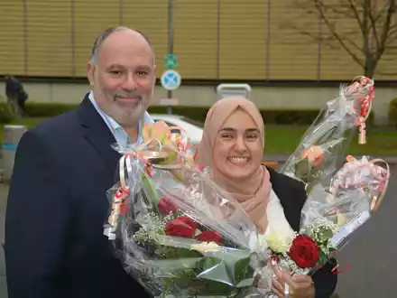 Hier strahlten sie noch gemeinsam: die ägyptisch-deutsche Aktivistin Fagr Eladly und ihr Vater 2017 an der Universität Heidelberg. - Foto: -/Fagr El Adly/dpa