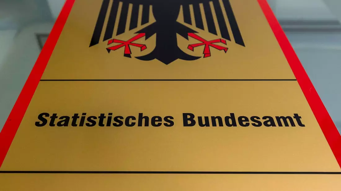 Das Statistisches Bundesamt legt Zahlen vor: Der deutsche Staat hat im ersten Halbjahr 2023 deutlich mehr Geld ausgegeben als eingenommen. - Bild: Hannes P. Albert/dpa