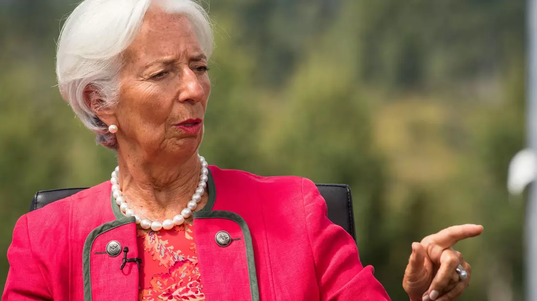 EZB-Präsidentin Christine Lagarde während des Jackson Hole Wirtschaftssymposiums im US-Bundesstaat Wyoming. - Bild: Amber Baesler/AP/dpa