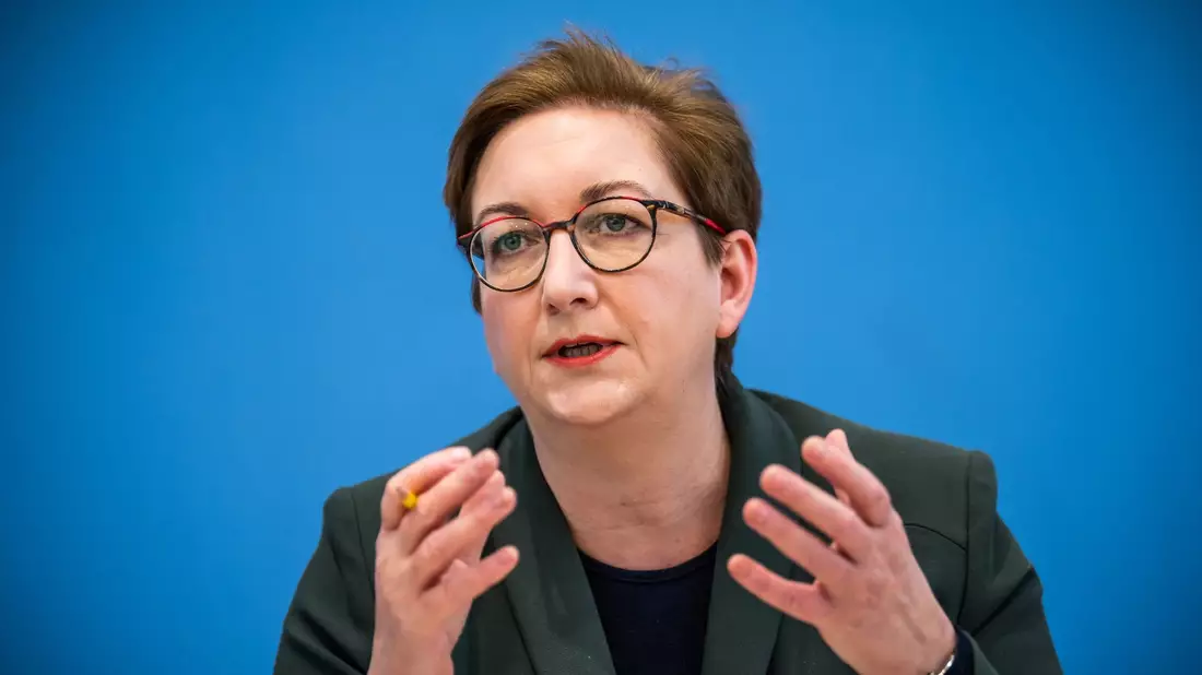 Klara Geywitz (SPD) ist Bundesministerin für Bau und Wohnen. - Bild: Michael Kappeler/dpa