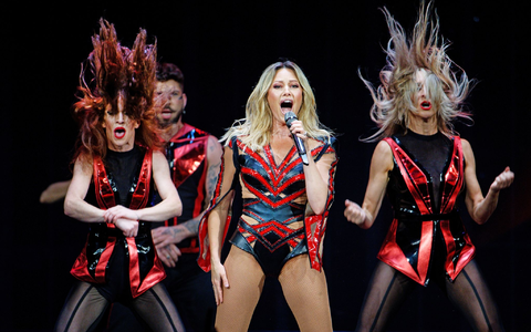 Helene Fischer meldet sich zurück auf der Bühne. - Foto: Henning Kaiser/dpa