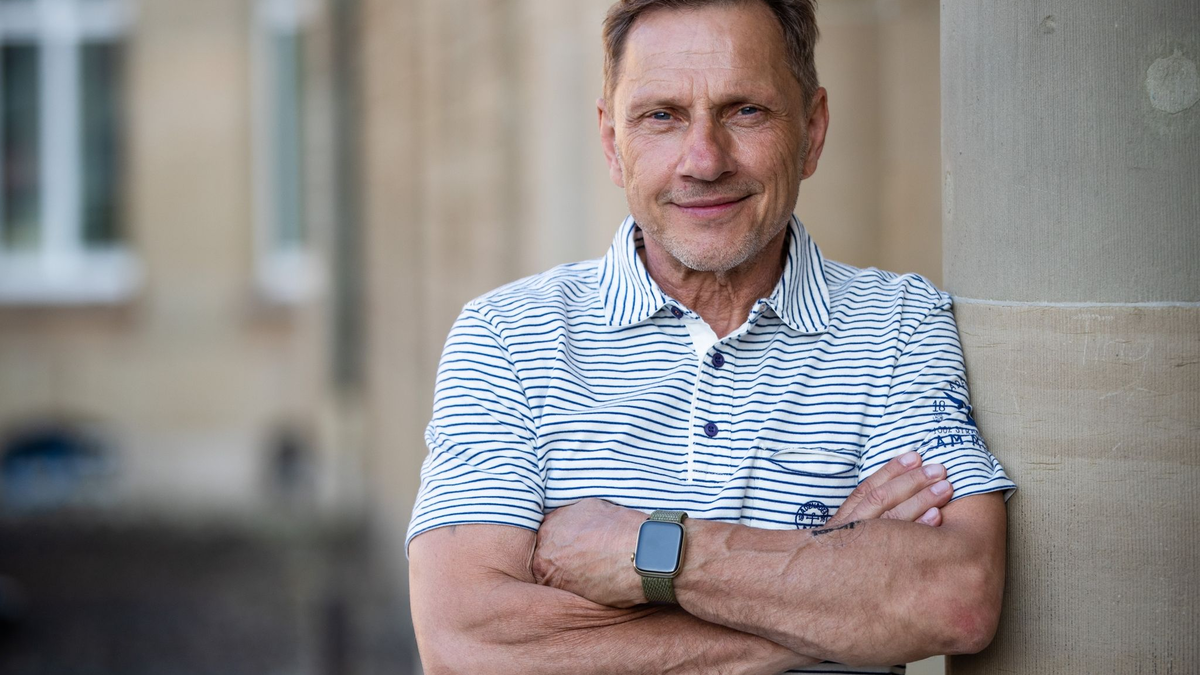 Der Schauspieler Richy Müller erzählt von seinen Erfahrungen in Hollywood. - Foto: Christoph Schmidt/dpa