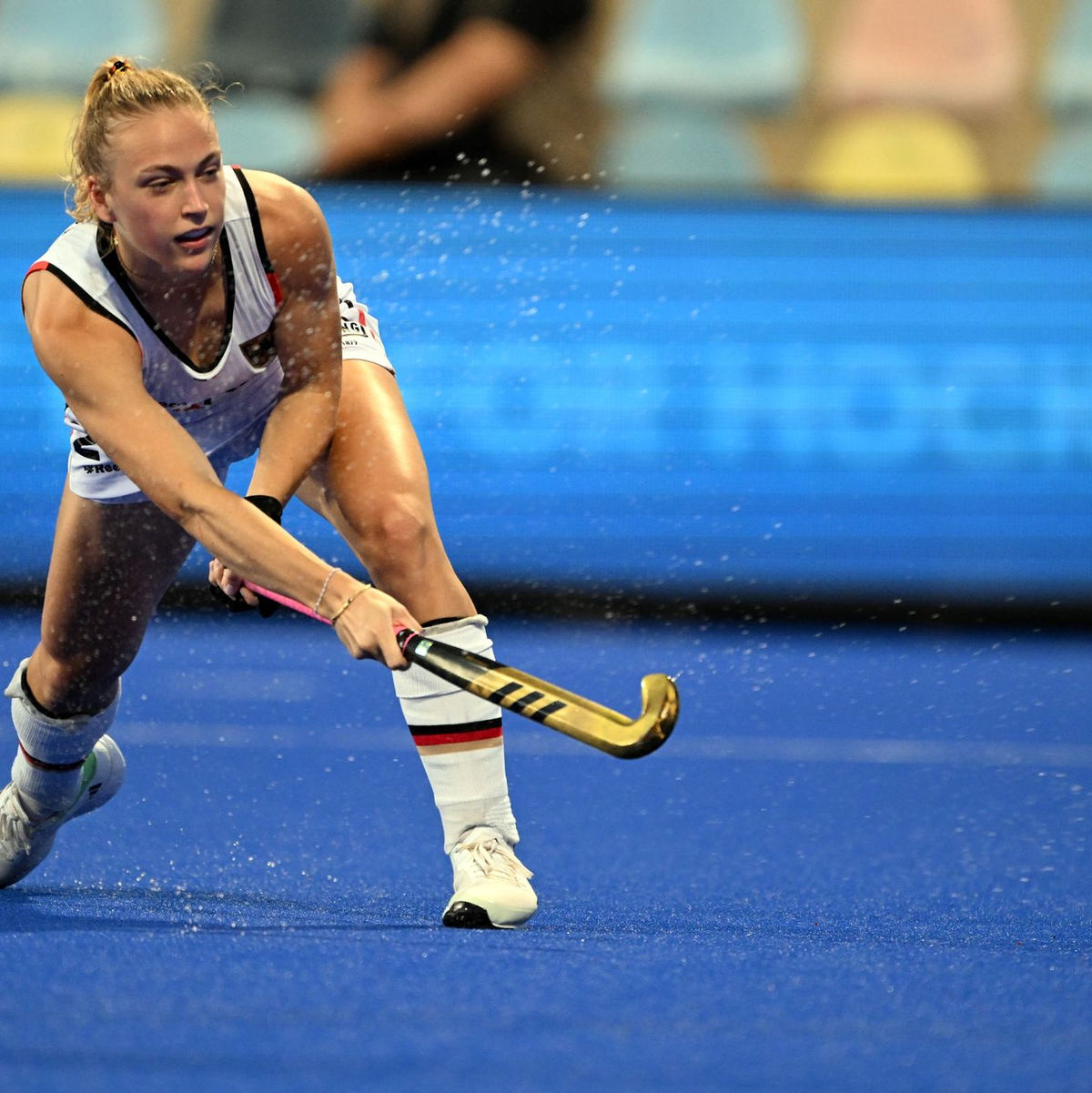 Die deutsche Hockey-Frauen um Jette Fleschütz gewannen EM-Bronze. - Foto: Federico Gambarini/dpa