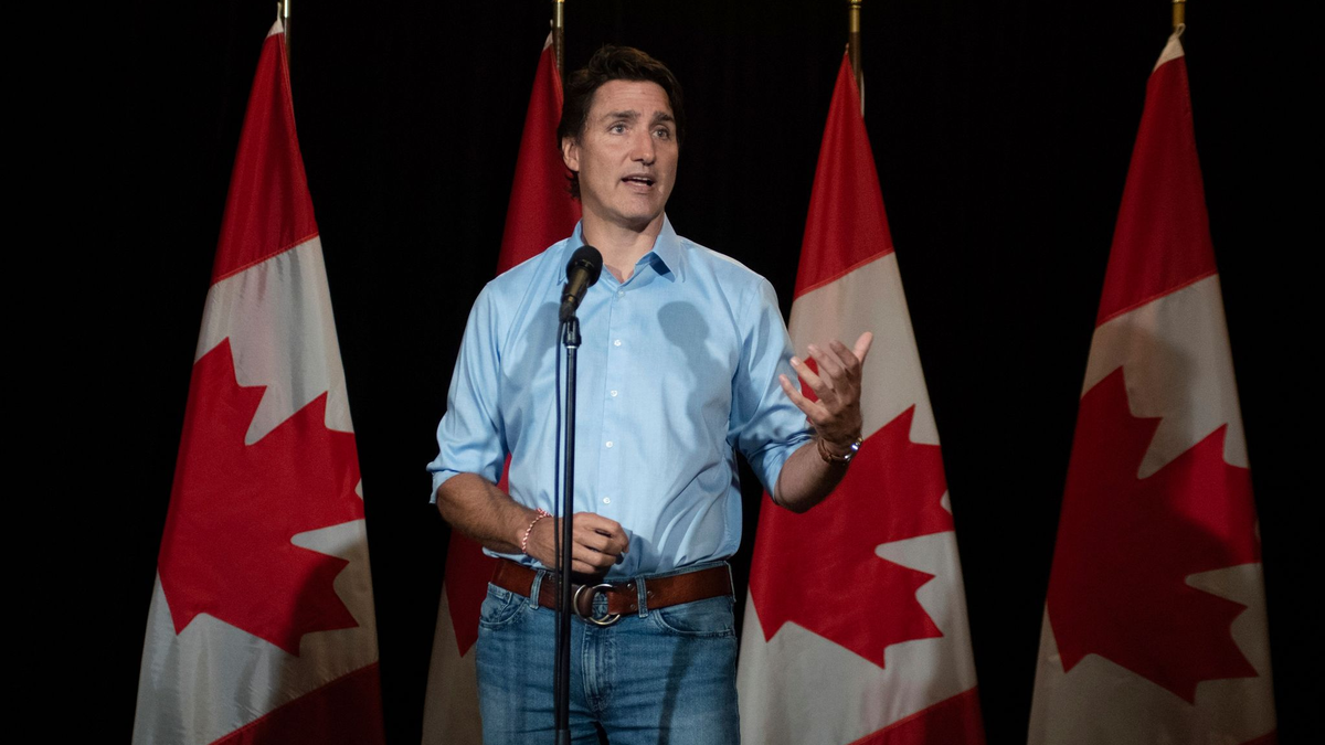 Kanadas Premierminister Justin Trudeau gibt eine Erklärung zu den Waldbränden ab. - Foto: Brian McInnis/The Canadian Press/AP/dpa