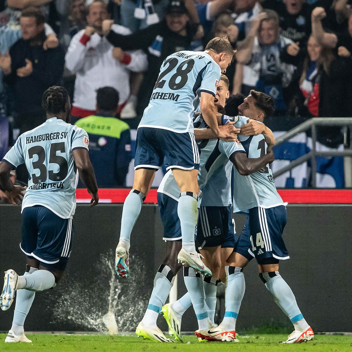 Dank Bakery Jatta konnte der HSV über drei Punkte in Hannover jubeln. - Foto: Swen Pförtner/dpa