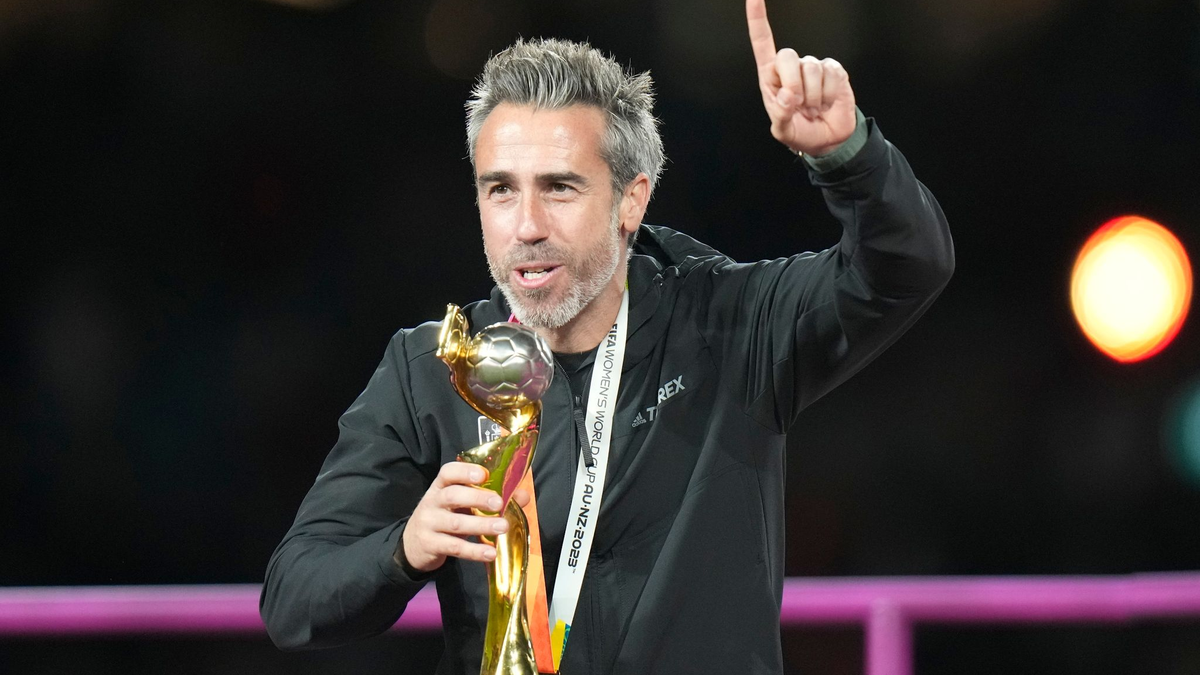 Der spanische Weltmeister-Trainer Jorge Vilda muss vorzeitig gehen. - Foto: Alessandra Tarantino/AP/dpa