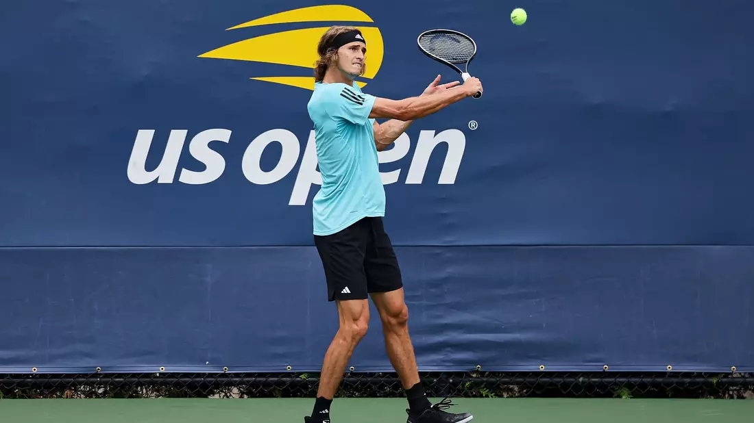 Trifft in der ersten Runde der US Open auf den Australier Aleksandar Vukic: Alexander Zverev. - Bild: Mathias Schulz/ZUMA Press Wire/dpa