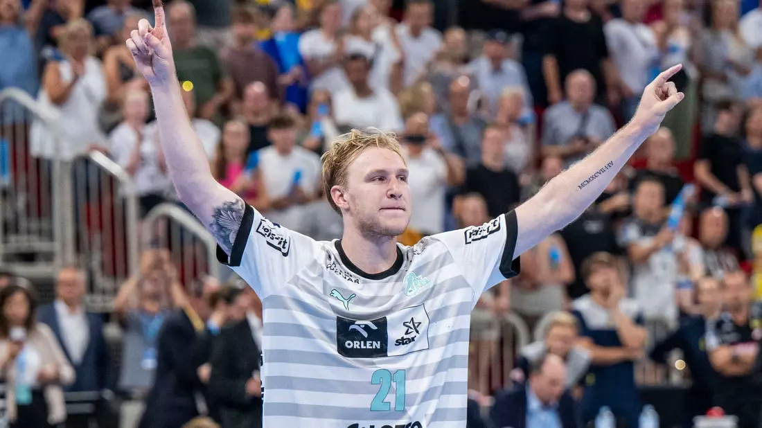 Beim 36:25-Sieg gegen den HBW Balingen-Weilstetten erzielte Eric Johansson neun Tore. - Bild: David Inderlied/dpa