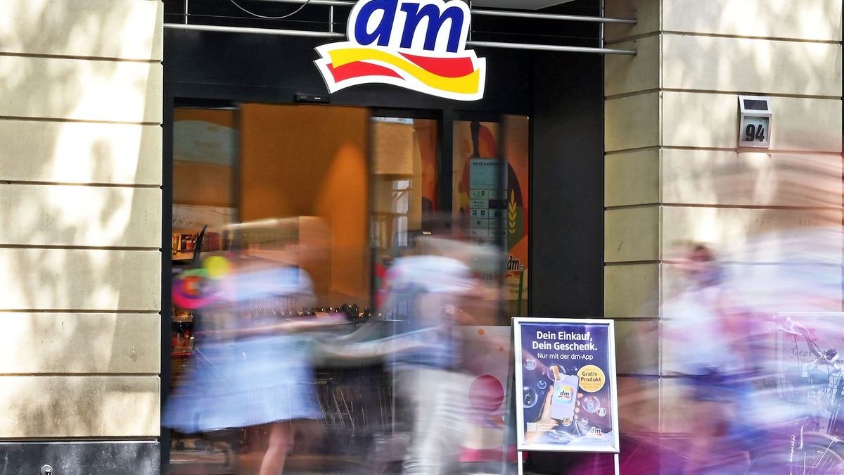 Das Landgericht Karlsruhe hatte entschieden, dass dm seine eigenen Produkte nicht mehr mit «klimaneutral» und «umweltneutral» bewerben darf. - Foto: Uli Deck/dpa