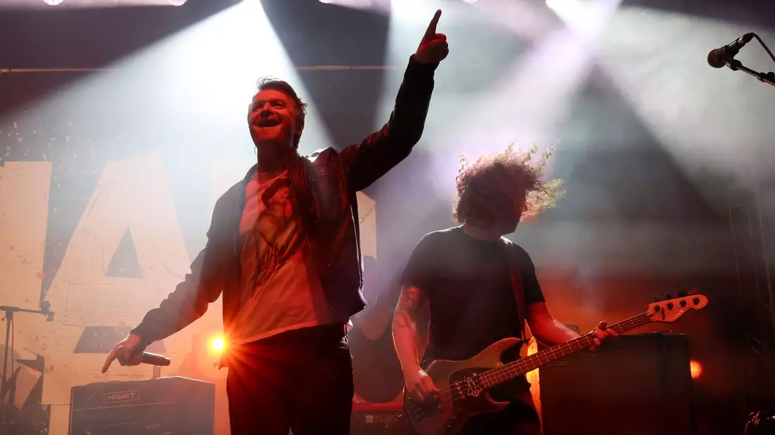 Die Band Madsen spielte beim Demokratiefestival Jamel rockt den Förster. - Bild: Bernd Wüstneck/dpa