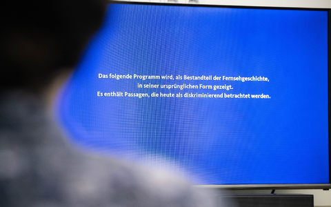 Einige jahrzehntealte Beiträge aus den Mediatheken werden mit Warnhinweisen versehen. - Foto: Hannes P. Albert/dpa