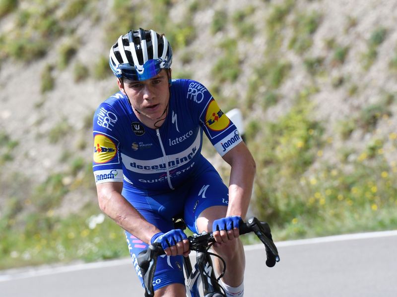 Der Belgier Remco Evenepoel hat die dritte Etappe der Vuelta gewonnen und das rote Trikot übernommen. - Foto: Bernd Thissen/dpa