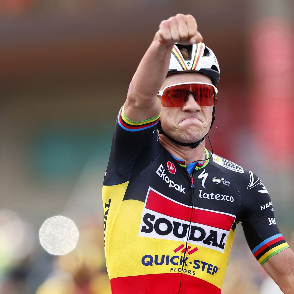 Der Belgier Remco Evenepoel von Soudal Quick-Step jubelt nach seinem Etappensieg. - Foto: Josep Lago/Belga/dpa