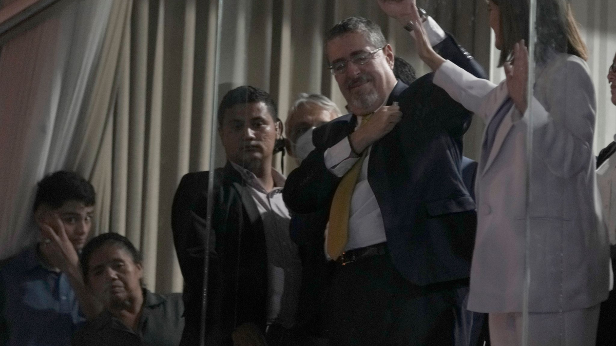 Laut Guatemalas Präsident Bernardo Arevalo sollen korrupte und antidemokratische Akteure versuchen seine Vereidigung am 14. Januar zu verhindern. - Foto: Moises Castillo/AP