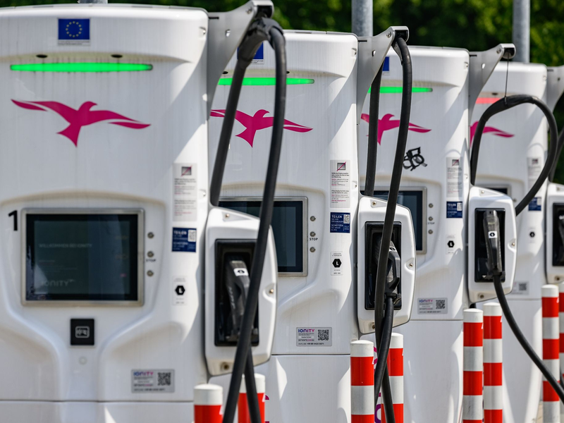 «Die gute Nachricht ist: Wir haben ein Überangebot an Lademöglichkeiten», sagt die Vorsitzende der BDEW-Hauptgeschäftsführung, Kerstin Andreae. - Foto: Robert Michael/dpa