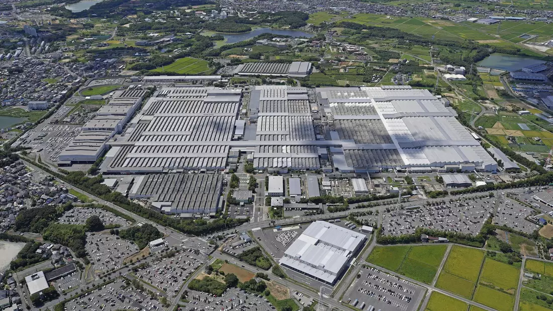 Das Toyota-Werk Takaoka in Toyota in Zentraljapan. Alle 28 Fahrzeugmontagelinien in Toyotas 14 Autowerken in Japan sind abgeschaltet worden. - Bild: -/Kyodo News via AP/dpa