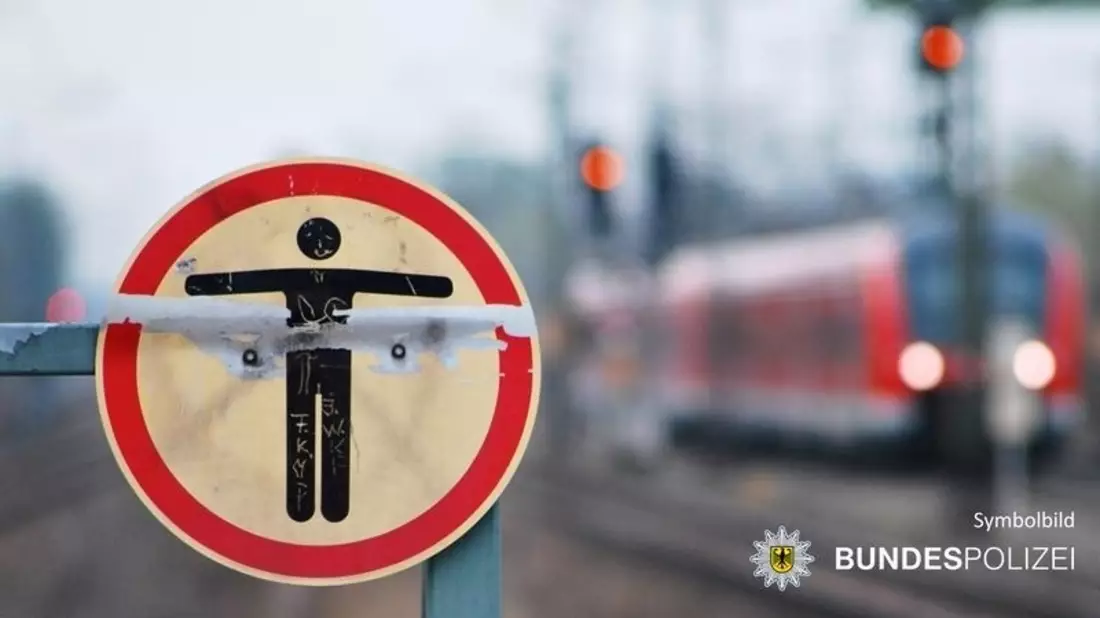 BPOL-KS: Gleisspringer zwingt ICE zur Schnellbremsung - Bild: presseportal.de