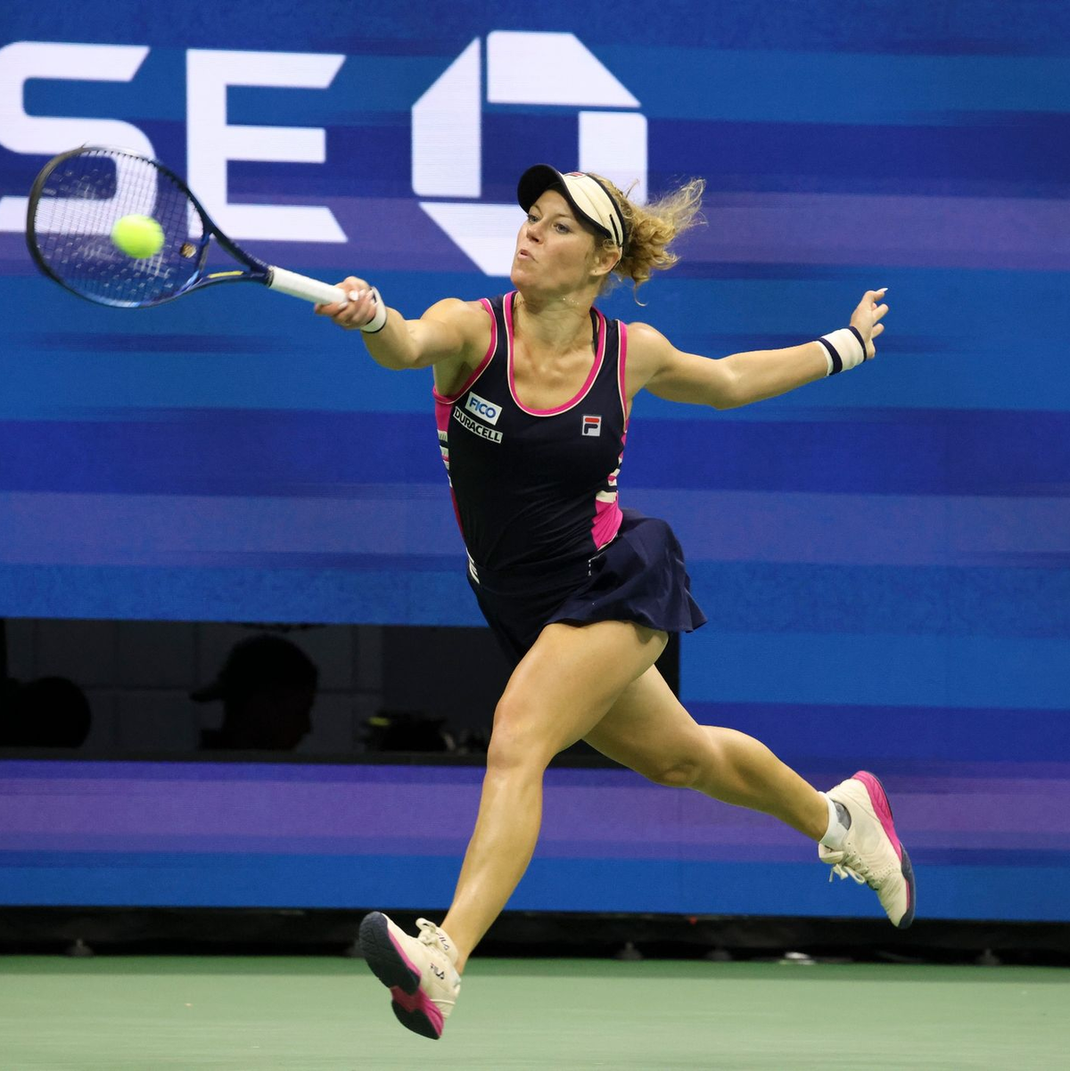 Laura Siegemund in Aktion. - Foto: Jason DeCrow/AP/dpa