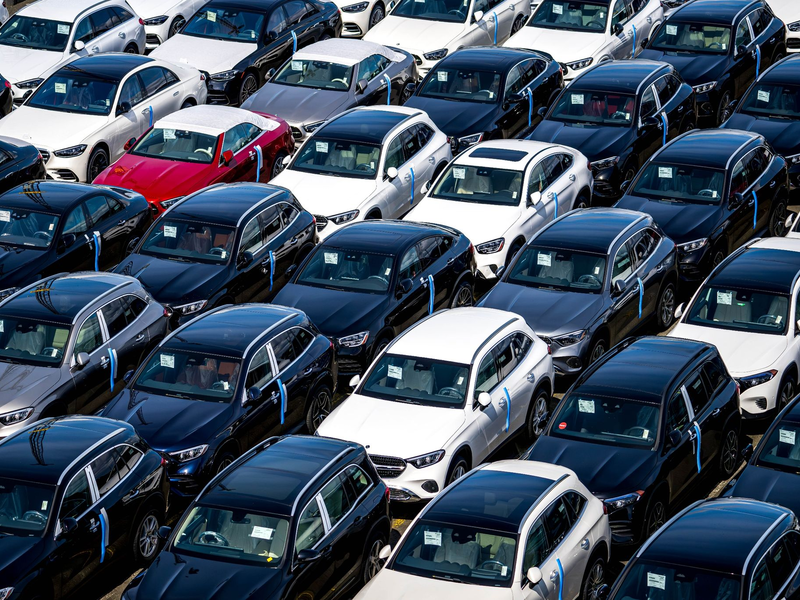 Trump kündigte im Wahlkampf an, auf Importe aus Weltregionen wie Europa neue Zölle einführen zu wollen. Besonders hart könnte es für die deutsche Autoindustrie und ihre Zulieferer werden.  - Foto: Sina Schuldt/dpa